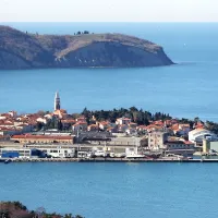 Obetajo se višje cene Komunale