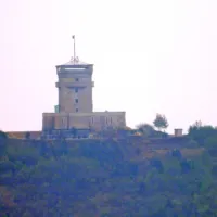 ... ter približanje pomnika braniteljem na Cerju.  Posnetek sem 
malo obdelal zaradi meglic slabega vremena.