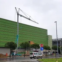 Zaradi ureditve novih trgovin bodo “žrtvovali” dve največji 
kinodvorani. V eni so že začeli z rušenjem in gradbenimi posegi.