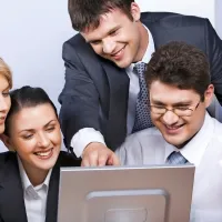 Sedeče delo je tesno povezano z dejavniki tveganja za nastanek 
resnih bolezni. 