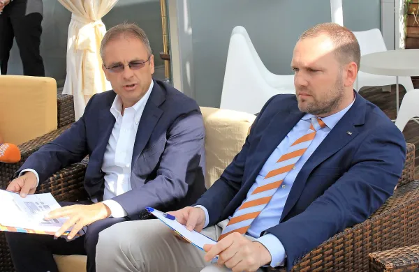 Janez Mlakar (levo) in Tevž Korent sta včeraj zatrjevala, da sta delala dobro in za dobro Hita.
