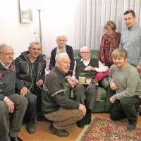 Ob rojstnem dnevu so ga obiskali in mu čestitali kolegi iz 
Primorskega numizmatičnega društva. 