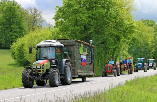 11. Traktorske vesele urice