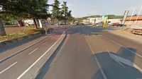 Na cesti pri Vinakopru in drugih tamkajšnjih trgovinah so odstranili količke in znova omogočili vključevanje in zavijanje na 
parkirišča. 