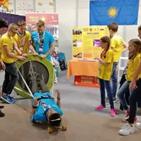  RoboSončki so s   projektom  Space jumper omogočili   izkušnjo 
skakanja  v vesolju.   