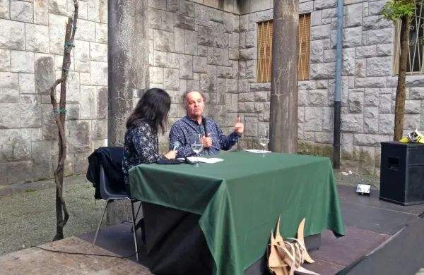 Mesto knjige je v polnem teku