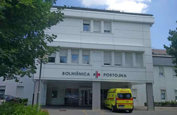 Občina Postojna stavbe bolnišnice za ženske bolezni in porodništvo ne želi prenesti v last države, pač pa ji podeliti stavbno 
pravico. 