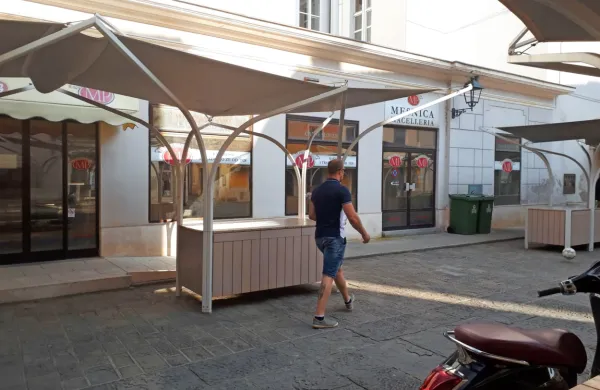 Pirančani si želijo, da bi se mesar vrnil v Piran in v njem tudi 
ostal.