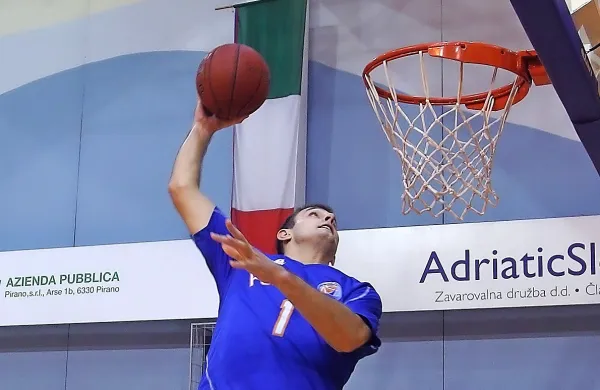 Bo Timothy Cole (z žogo) za Portorož igral tudi prihodnjo 
sezono?