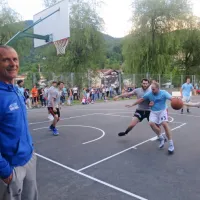 Profesor športne vzgoje Rado Vehar - trener in organizator v 
košarkarskem klubu vseh 50 let.