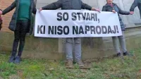 Prava smer je naprej k zgodovini