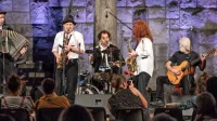 Skupina Čompe je v četrtek obogatila pester program četrtega novogoriškega knjižnega festivala Mesto knjige. 