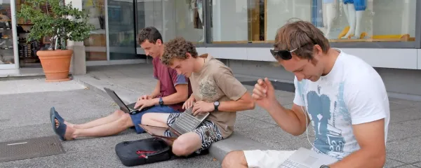 Od naivnega optimizma do streznitve