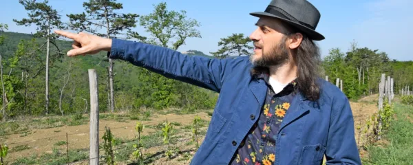 Valter Kobal ima svojo igro prestolov v Dolancih