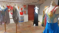 Živeti z idrijsko čipko, retrospektivna razstava oblačil in perila s 
čipko oblikovalke Urške Pirc v mali grajski galeriji. 