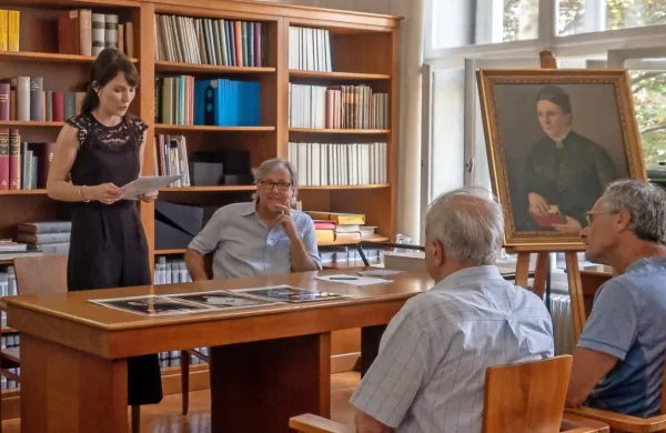 O delu in pomenu Lujize Pesjak sta govorila  literarna zgodovinarka dr. Urška Perenič in Marijan Rupert, vodja zbirke rokopisov, redkih 
in starih tiskov v NUK.  Predstavili so tudi doslej javnosti neznan portret Lujize Pesjak.   