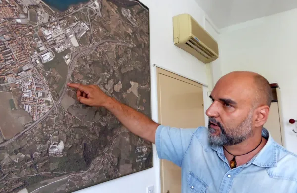 Marko Starman kaže, da bi   industrijsko  cono razširili   vse do hitre ceste Koper-Izola.