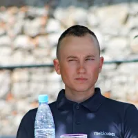 Kolesar novogoriškega kluba Kristjan Hočevar (Meblo Jogi Pro 
Concrete) bo pedala vrtel v slovenski reprezentanci mlajših 
članov. 
