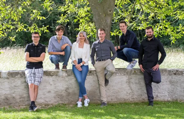  Šestčlanska komisija za mladinska vprašanja in prireditve je že 
začela z delom, veseli pa bodo pobud  vrstnikov.