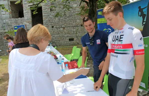 Tadej Pogačar (desno) bi utegnil biti v primorskih etapah spet v 
središču pozornosti.