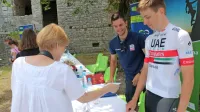 Tadej Pogačar (desno) bi utegnil biti v primorskih etapah spet v 
središču pozornosti.