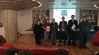 Skupina dijakov srednje pomorske šole je pripravila projekt in 
izdelala prototip napravice,  s   katero želijo mlade na zabaven način 
odvrniti  od vožnje pod vplivom alkohola. 