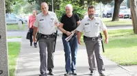 Na sojenju Draganu Kukanji (med pravosodnima policistoma) je 
senat včeraj zaslišalo več prič.  