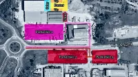 Obiskovalci koncertov bodo svoja vozila lahko pustili v neposredni 
pližini prizorišča, na voljo pa bosta še dve dodatni parkirišči na 
drugi (spodnji) strani ceste.