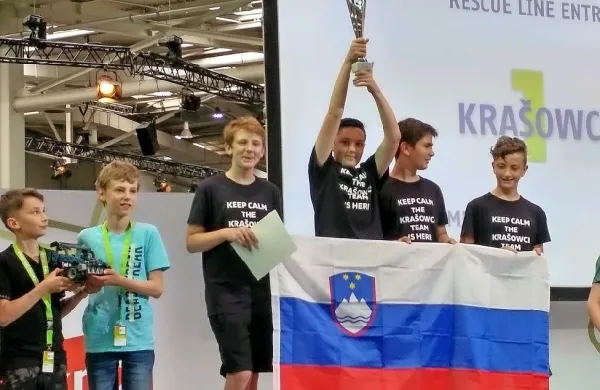 Krašowci so se tako veselili ob velikem uspehu.