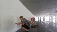Ekipa mladih bo še danes ustvarjala v podhodu.