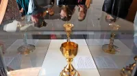  Jože Plečnik je prvi kelih zasnoval in izdelal za brata, duhovnika Andreja.   