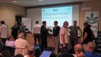 Na posvetu v devinskem gradu so se zbrali predstavniki kmečkih 
organizacij, strokovnjaki, pa tudi predstavniki oblasti, ki so 
razmišljali, kako zagotoviti razvoj na bolj zapostavljenih območjih.