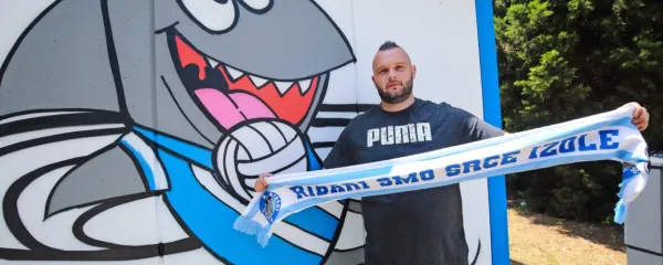 Brez navijaške skupine Ribari, katere član je tudi David, dobrodelna akcija in oživljanje okroglega igrišča ne bi imela pravega 
naboja.