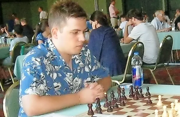 Mladi italijanski velemojster Pier Luigi Basso je prvo ime portoroškega šahovskega opna.