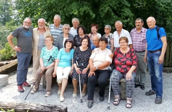 Nekdanji gojenci Mladinskega doma Toneta Tomšiča so na  
srečanju obudili spomine na del skupnega otroštva, ki so ga 
preživeli v Pivki. 