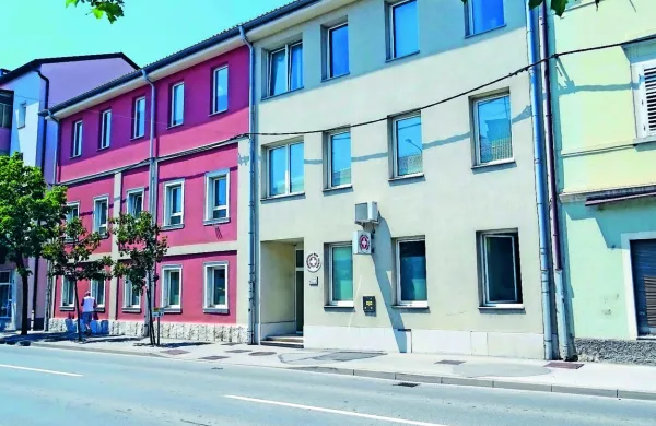 Ambulanta medicine dela, prometa in športa v sežanskem zdravstvenem domu poka po šivih, zato iščejo še enega zdravnika.