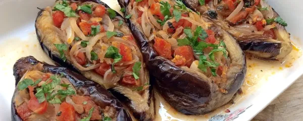 Recept: Imam Bayildi (Imam je omedlel)