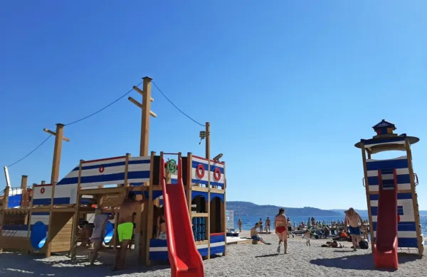 Plažo Adria so pred letošnjim poletjem prenovili.