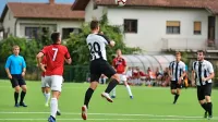 Biljenci (v črno-belih dresih) so se v pripravljalnem obdobju  
pomerili s Sežanci in Koprčani.
