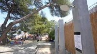 Do nadaljnjega bodo tuši na koprskih plažah ostali suhi.  
