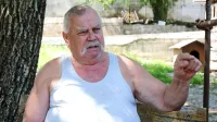 Domačin Oskar Kocjančič  pravi, da so  v štirih letih, kolikor je trajala 
gradnja proge, v zemljo spustili celo morje odpadnega olja.  