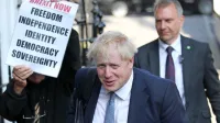 Boris Johnson je politik, ki je se ves čas vzpenja - v nekaj dneh bo 
po pričakovanjih zasedel najvišje mesto v britanski parlamentarni 
politik, postal bo predsednik vlade.