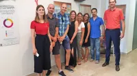 Študenti in mentorji, ki so pripravili razstavo. 
