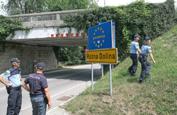 Mešane patrulje na slovenski strani delujejo na zeleni meji in na 
območjih nekdanjih mejnih prehodov.