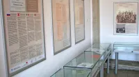 Na razstavi so predstavljeni dokumenti in bibliografija, ki se 
nanašata na učiteljišče v Kopru.