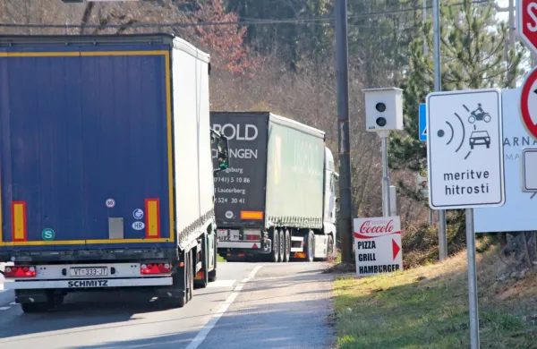 Domačini opažajo naraščanje tovornega prometa.