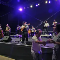 Že od prve skladbe so plesišče s pridom izkoristili ljubitelji 
tradicionalnih kubanskih ritmov, kot sta son in salsa.