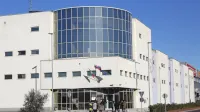 Zapor v Kopru je več kot polno zaseden, skoraj polovico zaprtih pa 
predstavljajo vodiči ilegalnih prebežnikov. 