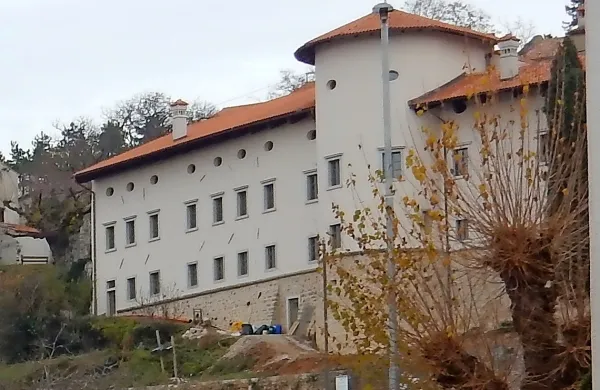 V štanjelskem gradu več državnih ustanov, sežanska knjižnica in komenska občina načrtujejo  muzej 
slovenskega jezika in knjige.