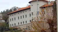 V štanjelskem gradu več državnih ustanov, sežanska knjižnica in komenska občina načrtujejo  muzej 
slovenskega jezika in knjige.